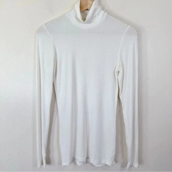 Aritzia Wilfred Ivory Mock Neck  Ribbed Buswell Tshirt - Picture 2 of 13